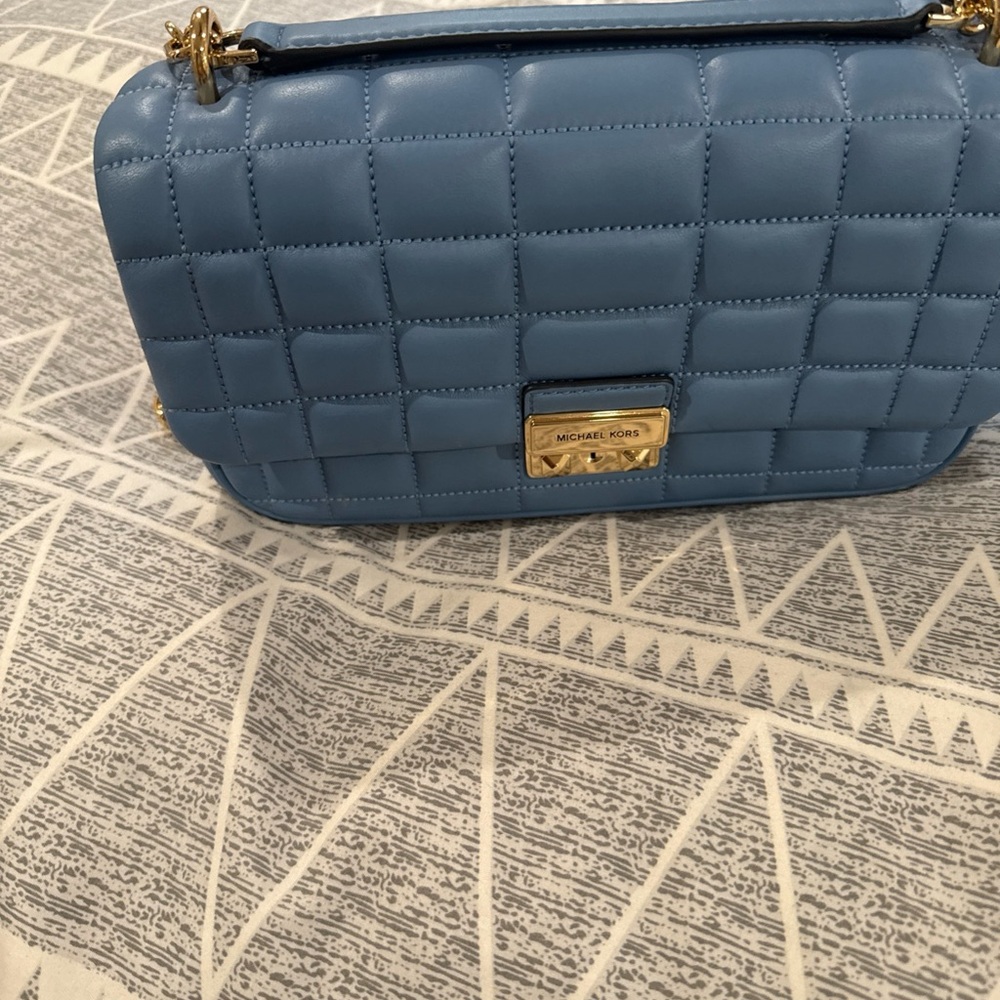 Michael Kors Quilted Crossbody Bag in Sky Blue - Picture 2 of 6